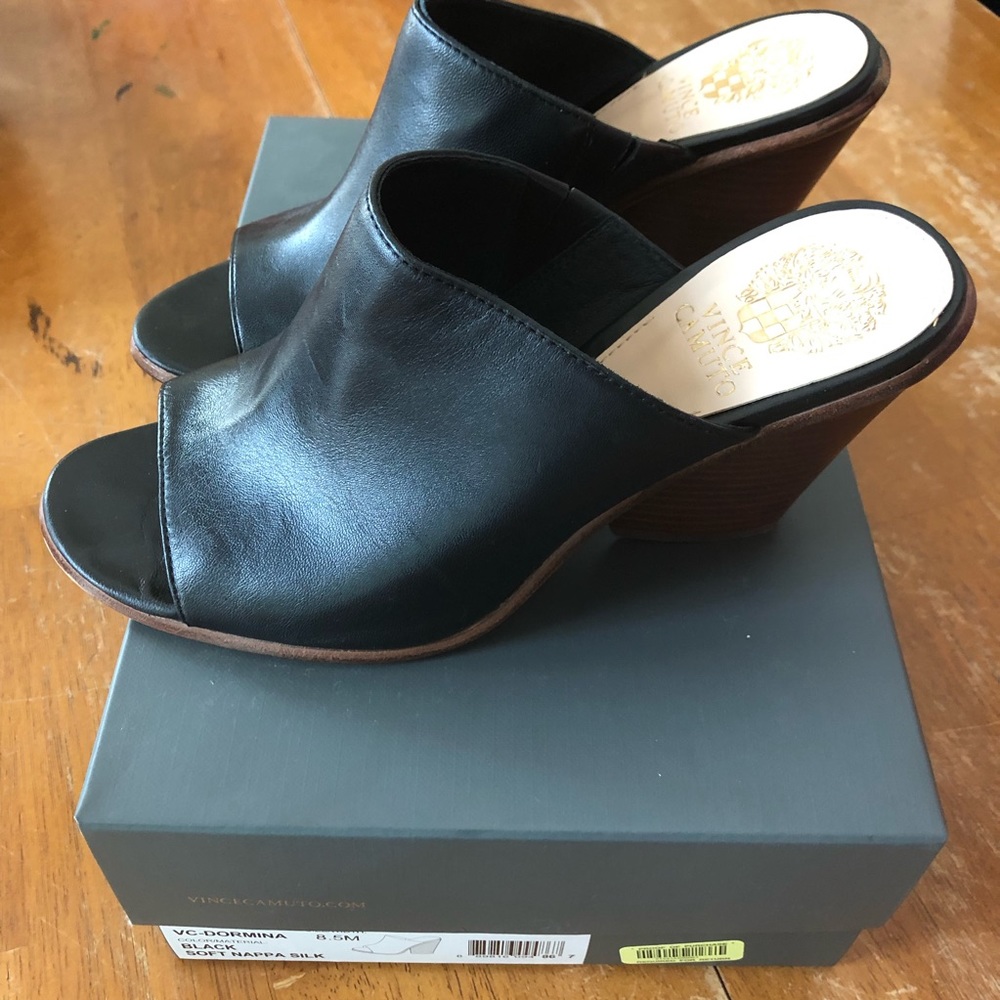 Size 8.5 Vince Camuto black mule heels